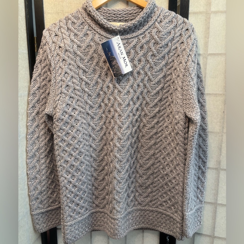 ARAN MÕR Ireland NWT Hearts High Neck Merino Wool Cable Sweater Fisherman Core